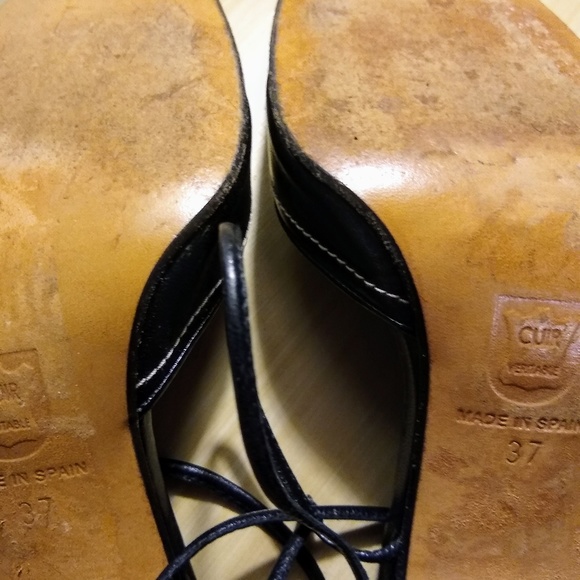 Charles David Ladies Black Heels - Picture 6 of 8